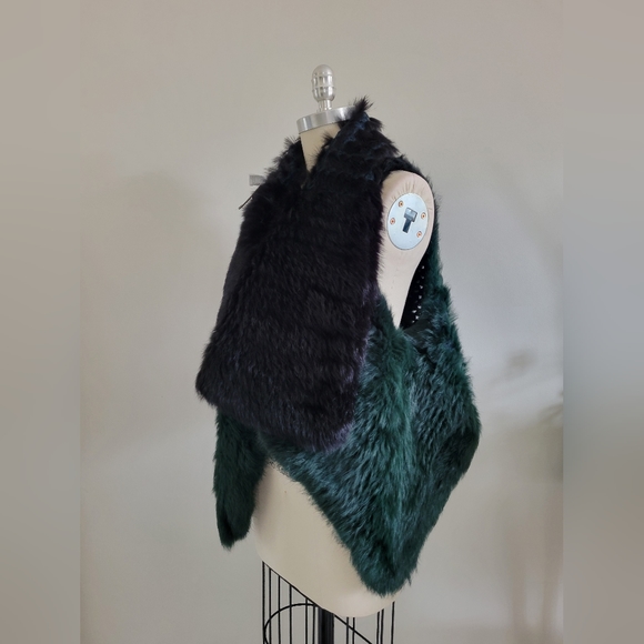 BNWT RUDSAK knit rabbit fur vest ombre green and black - Picture 13 of 14